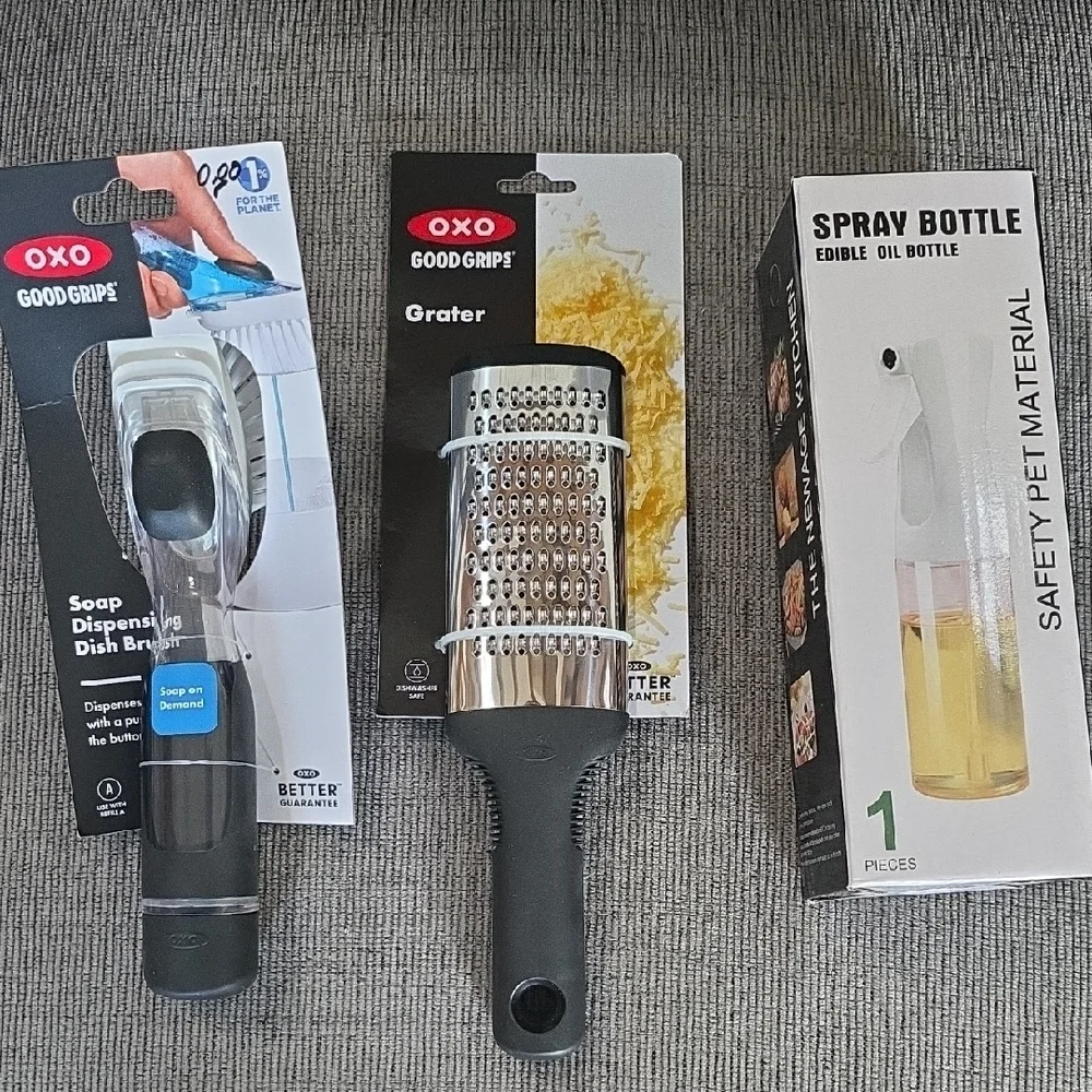 Oxo Good Grips Soap Dispensing Dish Brush and Grater And Spray Bottle‎ Set